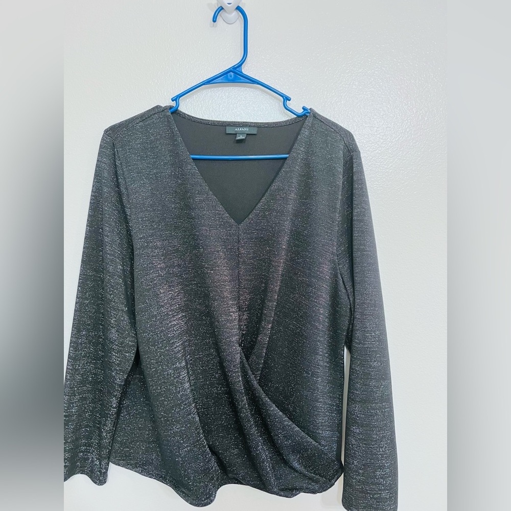 Long sleeved luxury top